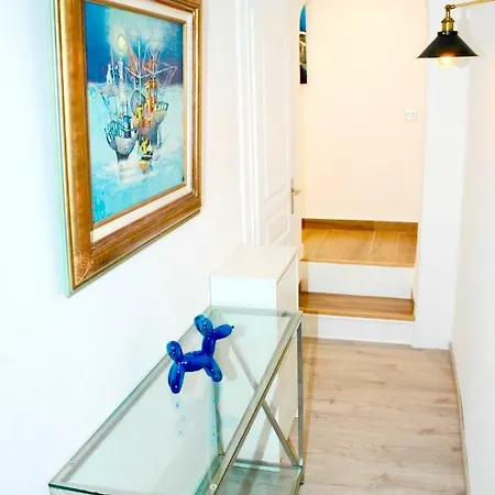 Appartement Rue Henri Martin - 2 *
